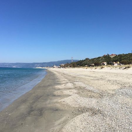 Casa Sulla Spiaggia- Mortelle Messina Eksteriør billede